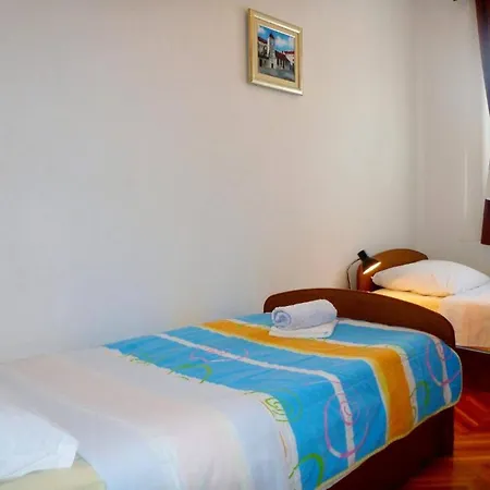 Golden Apartment